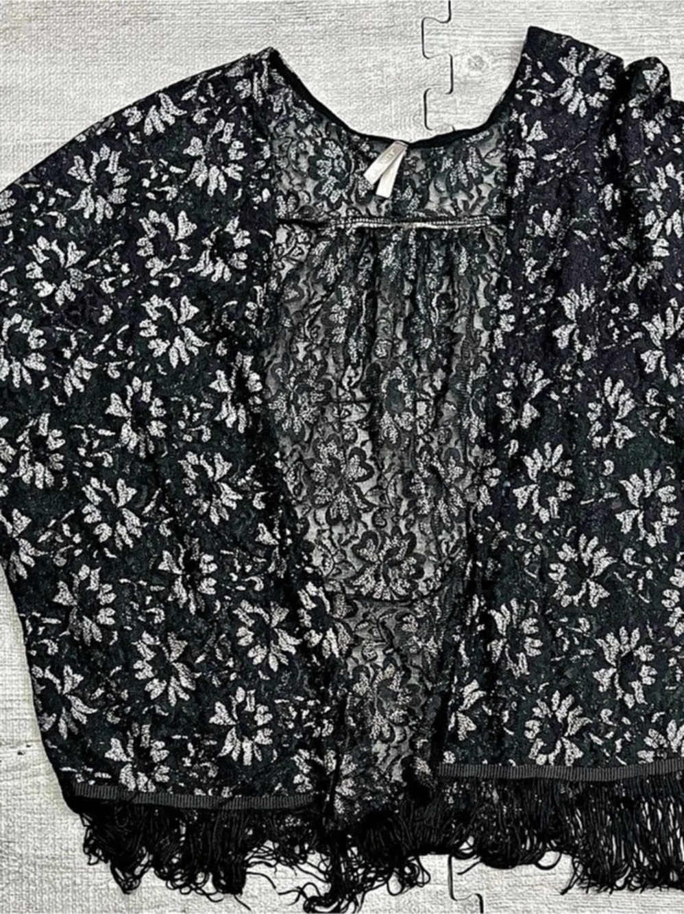 Women's Black White Floral Lace Poncho Capelet Top Short Sleeve Fringe S